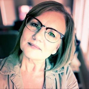 Meet your Posher, Bonni